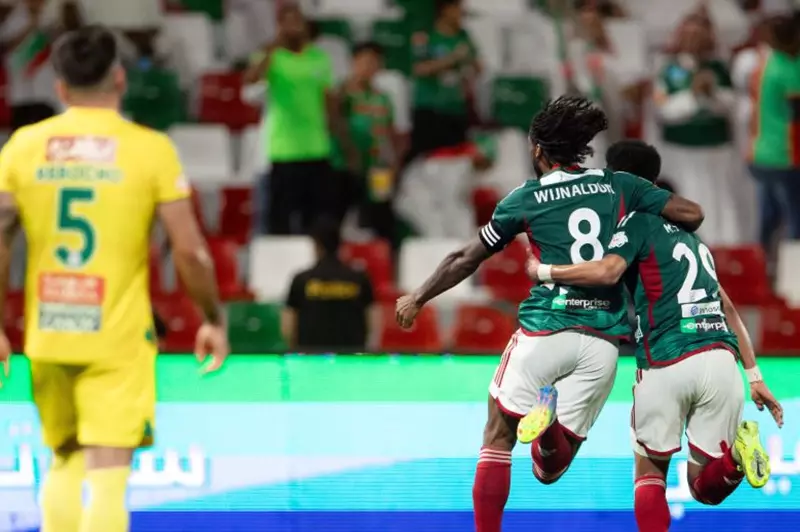 احتفال فينالدوم لاعب الاتفاق أمام الخليج